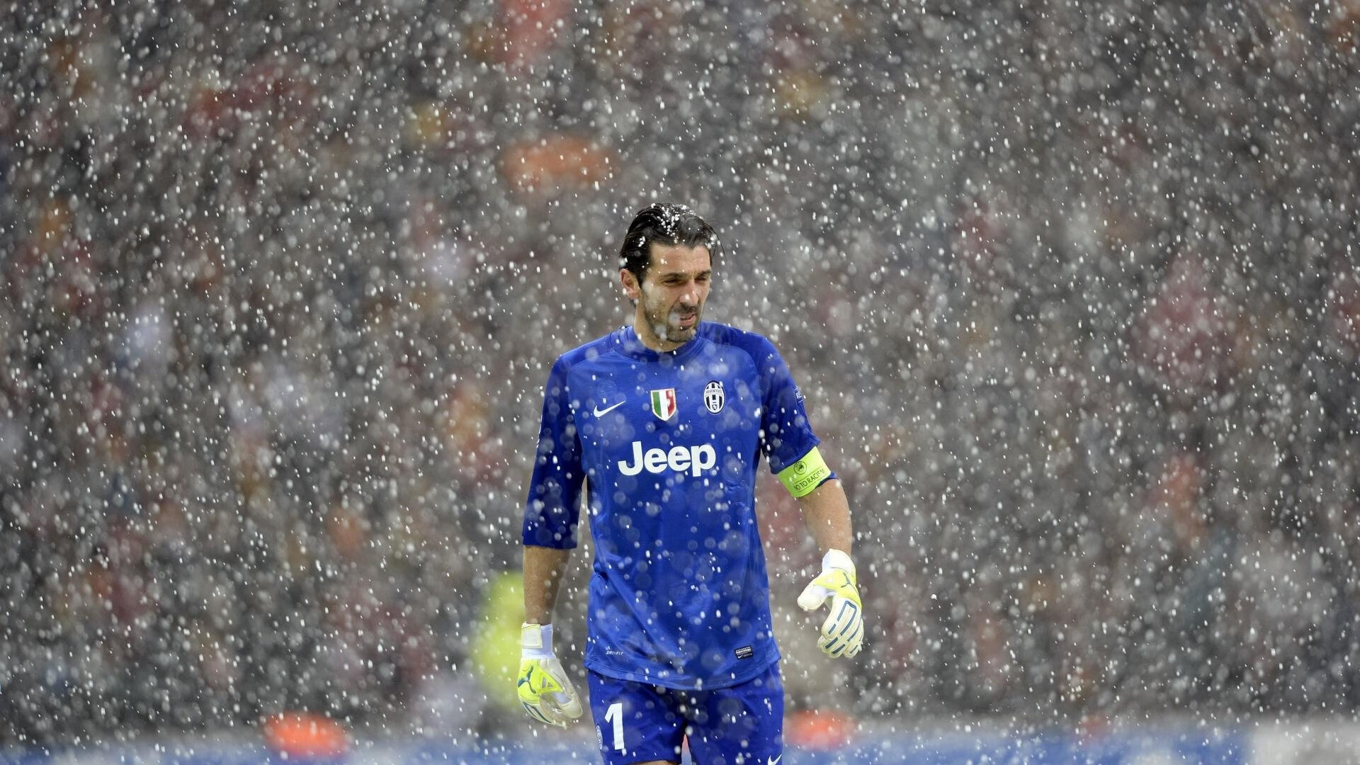 阿根廷骑手路易斯·佩德罗·比拉本在美国奥卡拉大奖赛中夺冠，展现出色骑术。